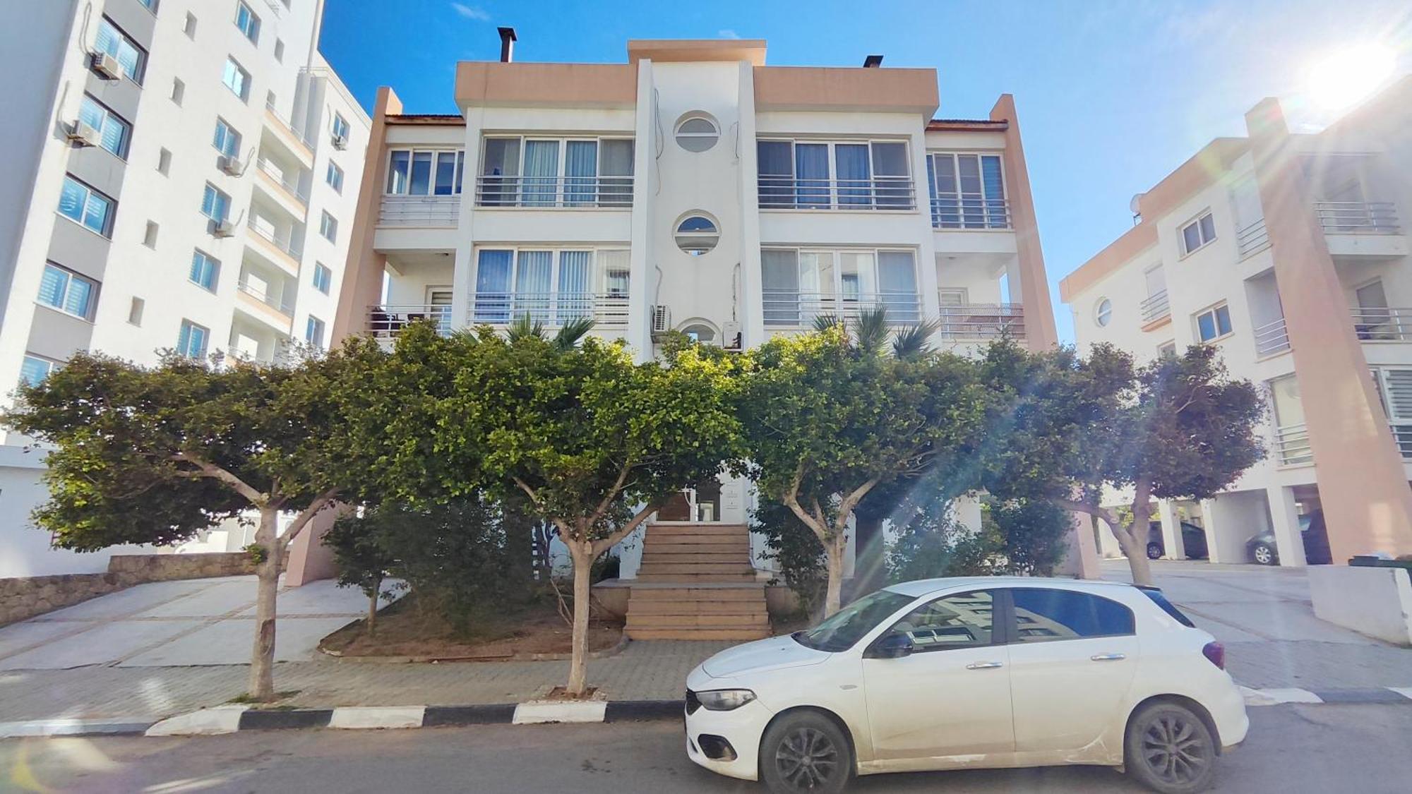Апартаменти Weekend 2br Les Amb *